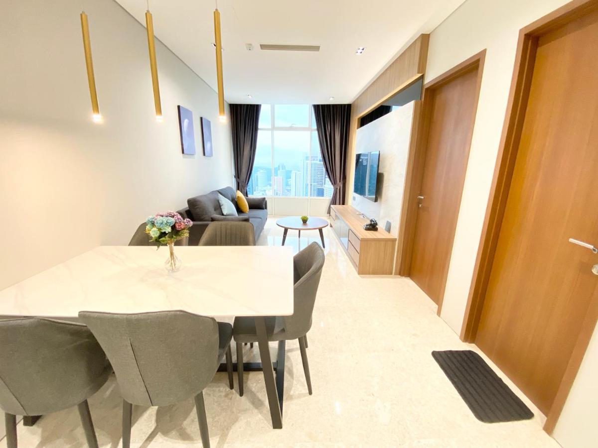 Sky Suites Klcc By Genesis กัวลาลัมเปอร์ ภายนอก รูปภาพ