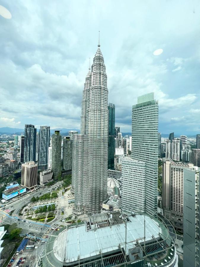 Sky Suites Klcc By Genesis กัวลาลัมเปอร์ ภายนอก รูปภาพ