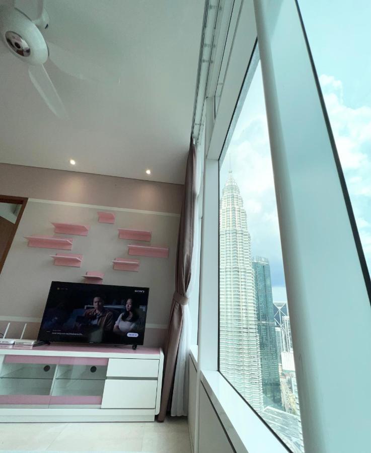 Sky Suites Klcc By Genesis กัวลาลัมเปอร์ ภายนอก รูปภาพ